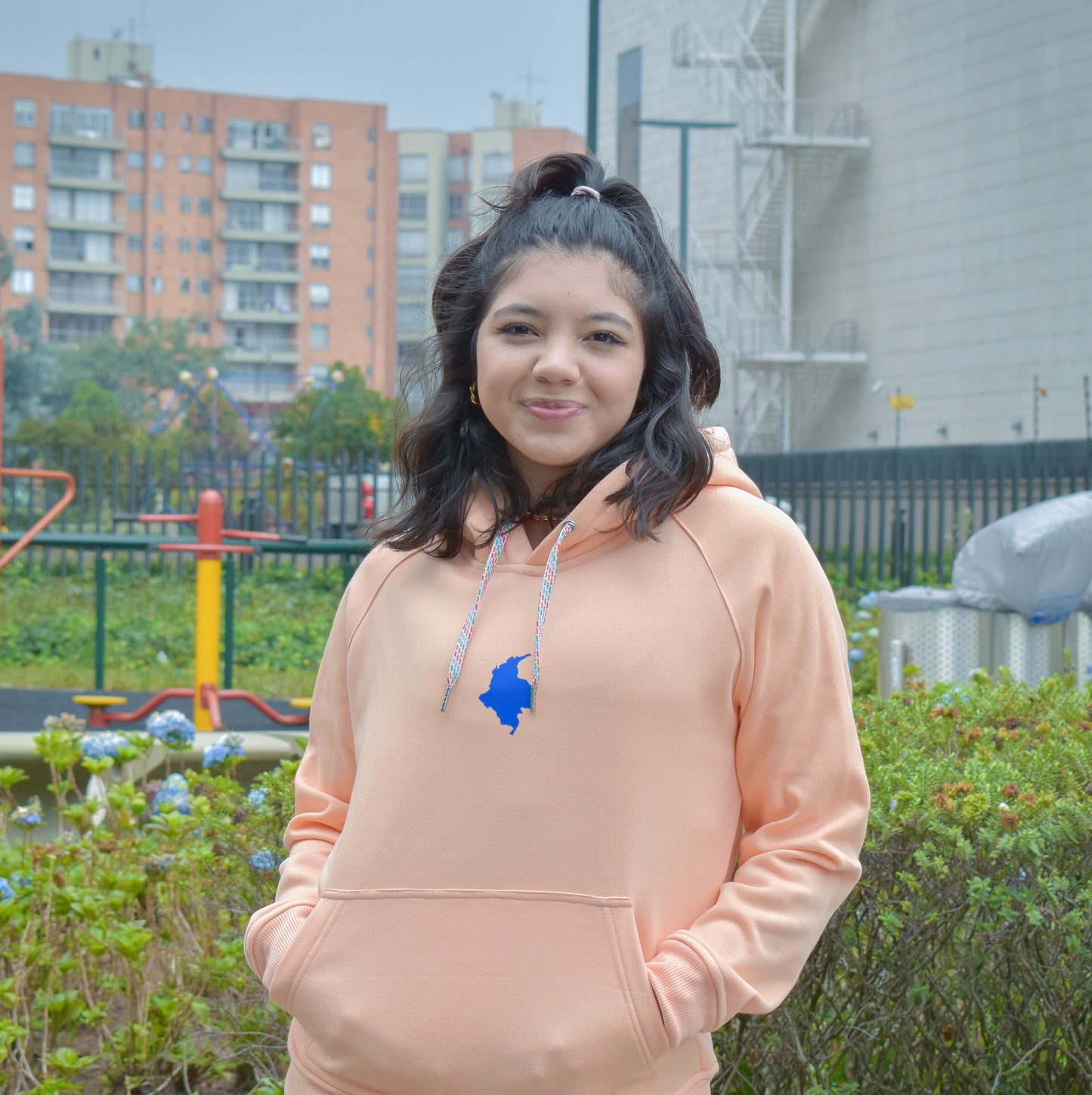 Hoodie "The World Need More colombia "