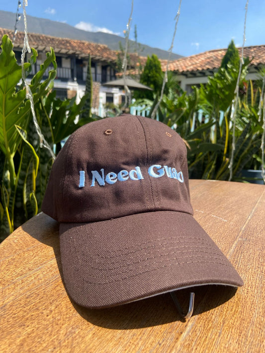 Gorra "I Need Guaro"